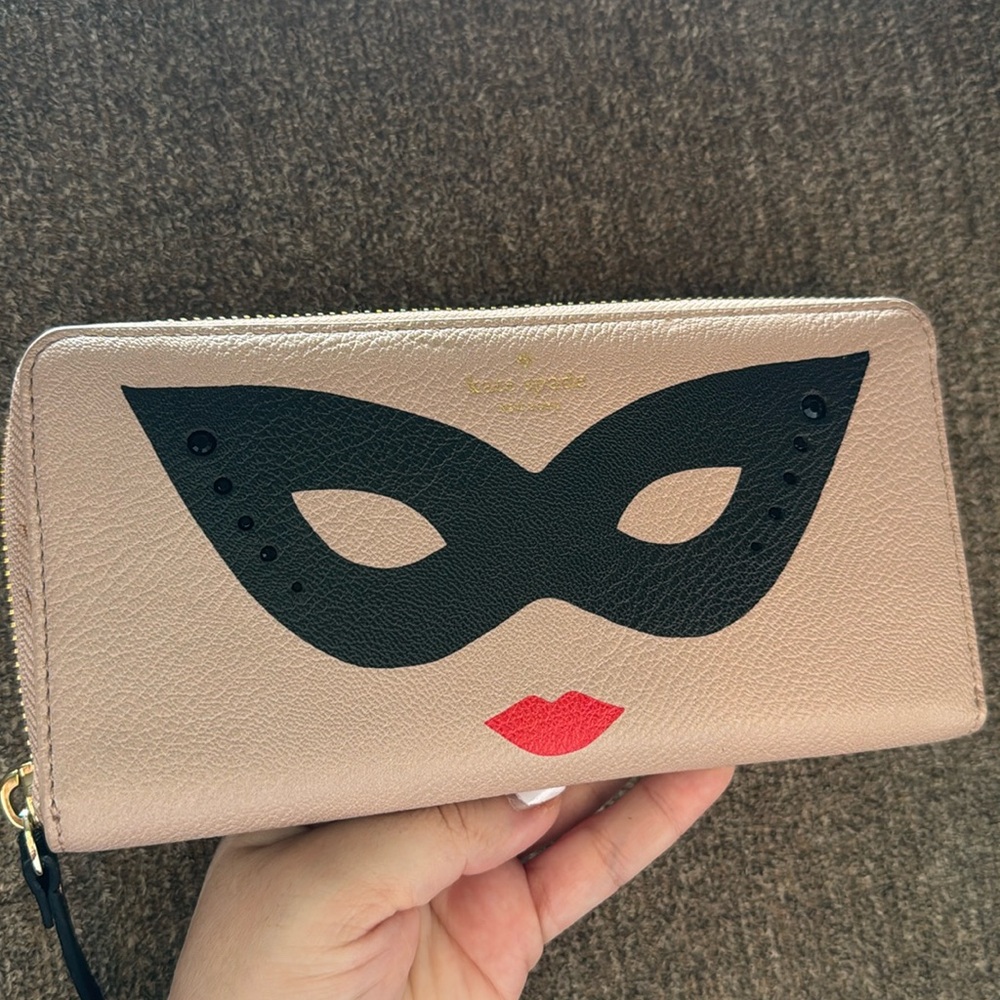 Kate Spase Mask Wallet